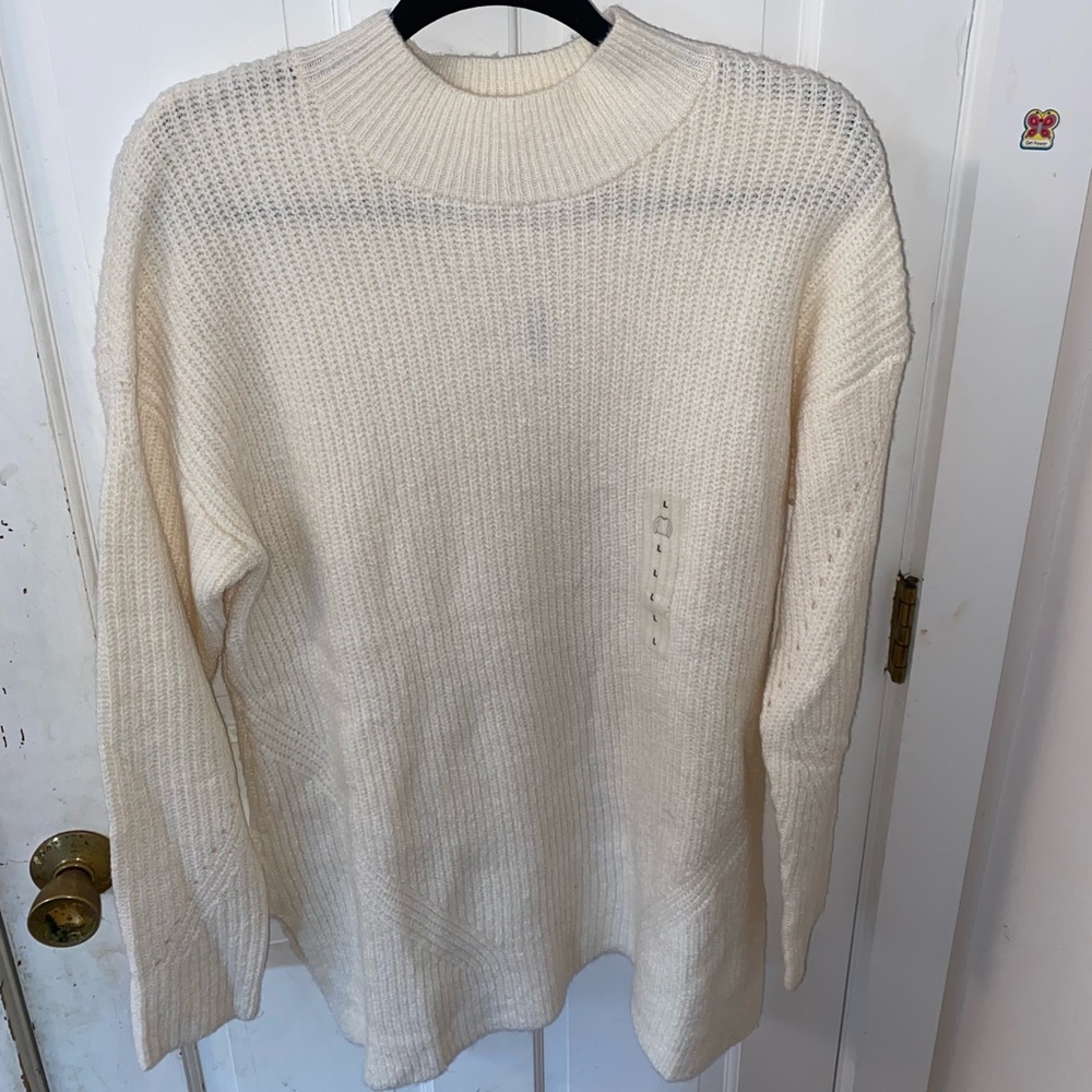 Super cute long white sweater/sweater dress
